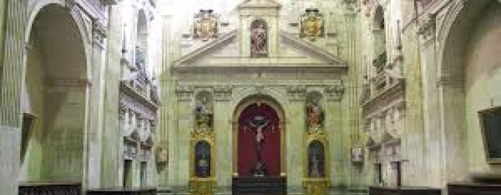 Sacerdote italiano pederasta se ahorc dentro de la sacrista