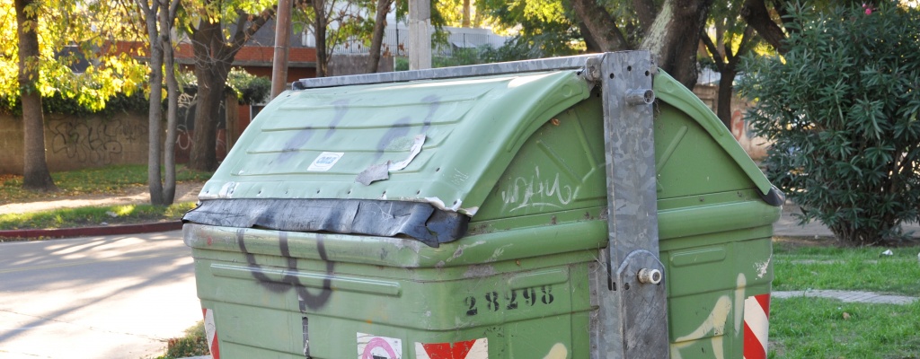 Nacionalistas presentaron denuncia en la Corte Electoral por sobres de votacin en la basura