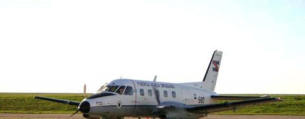 Fuerza Area Uruguaya saca de servicio avin Bandeirante tras 40 aos de servicio