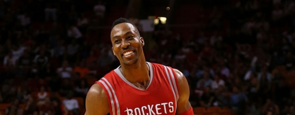 NBA: Houston con Howard como figura se impone a los campeones