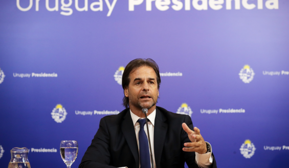 Lacalle Pou reconoci� "el esfuerzo de toda la comunidad educativa"