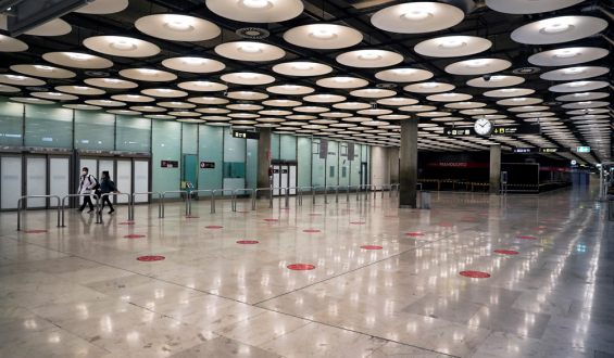 Espa�a ampl�a la cuarentena a doce pa�ses entre ellos, Per� y Colombia