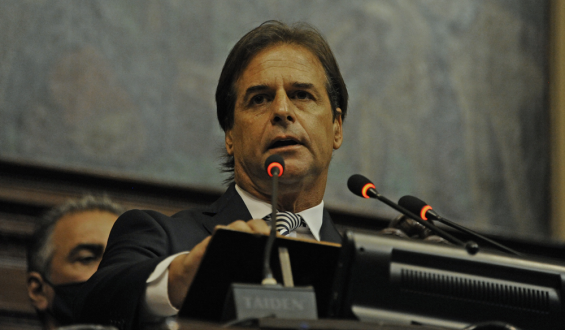 Lacalle Pou anunci� ante el Parlamento medidas sociales, laborales y econ�micas