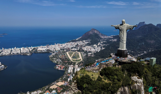 R�o impone toque de queda nocturno y cierra comercio ambulante en sus playas