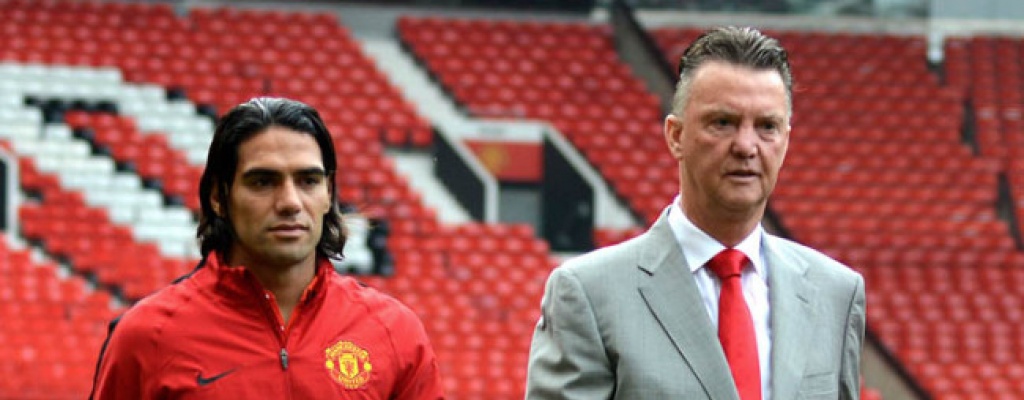 Van Gaal se muestra prudente ante eventual compra de Falcao