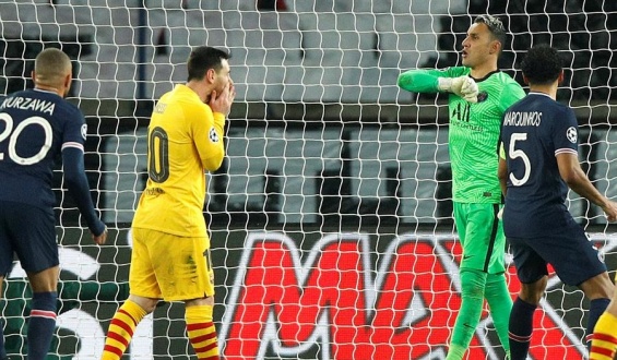 Navas, el salvador del PSG frente al Bar�a para la prensa francesa