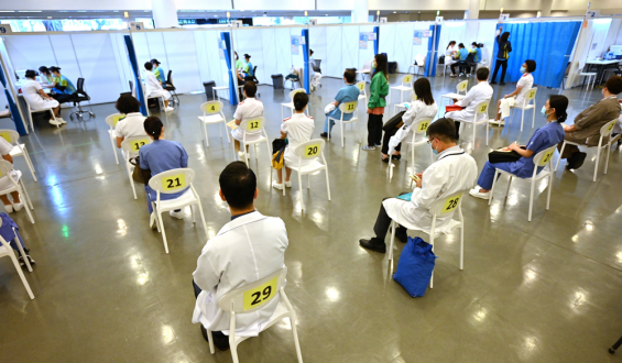 Cerca de 65 millones de chinos ya han recibido la vacuna para la covid