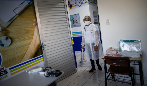 Fiocruz: "Brasil vive mayor colapso sanitario y hospitalario de su historia"