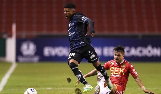 Independiente del Valle, a tercera fase con triplete del paraguayo Montenegro