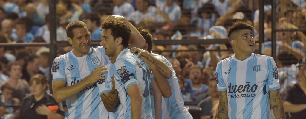 Racing le gan 1-0 a River y alcanz la punta del Torneo argentino