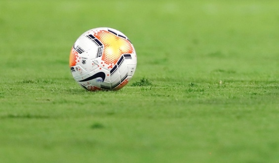 Mientras River se florea en Mendoza, Boca cae como local ante Talleres