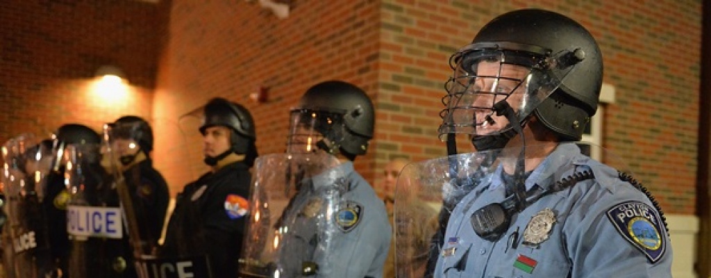 Suspenden a policas en Estados Unidos que mataron a nio