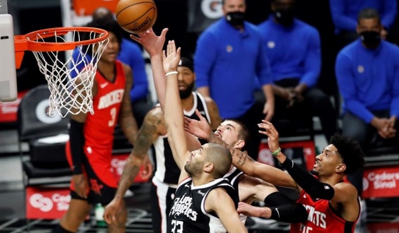 Tatum, 53 puntos para superar a Bird y consagrarse