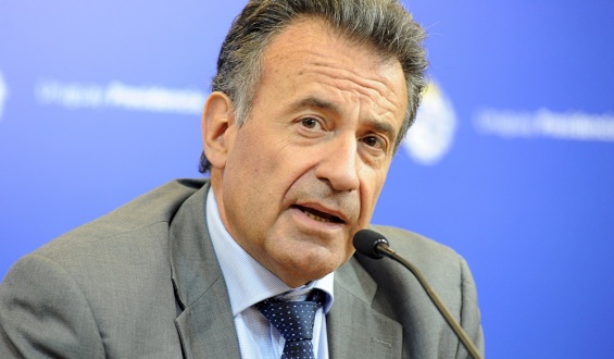 Salinas ir� el martes al Senado para responder sobre la emergencia sanitaria