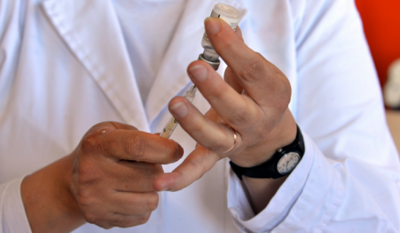 El ministro de Salud P�blica, Daniel Salinas, critic� duramente el mecanismo Covax por las demoras en la entrega de dosis