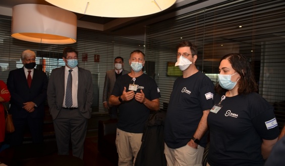 Los m�dicos israel�es ya est�n en Uruguay