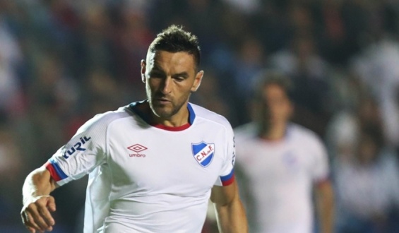 Bergessio brilla con triplete pero no le alcanza a Nacional