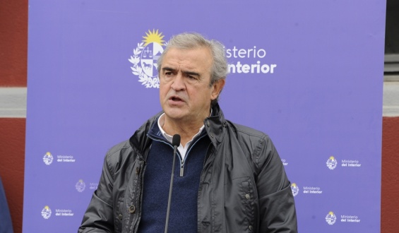 Falleci� el ministro del Interior Jorge Larra�aga, tras sufrir paro card�aco