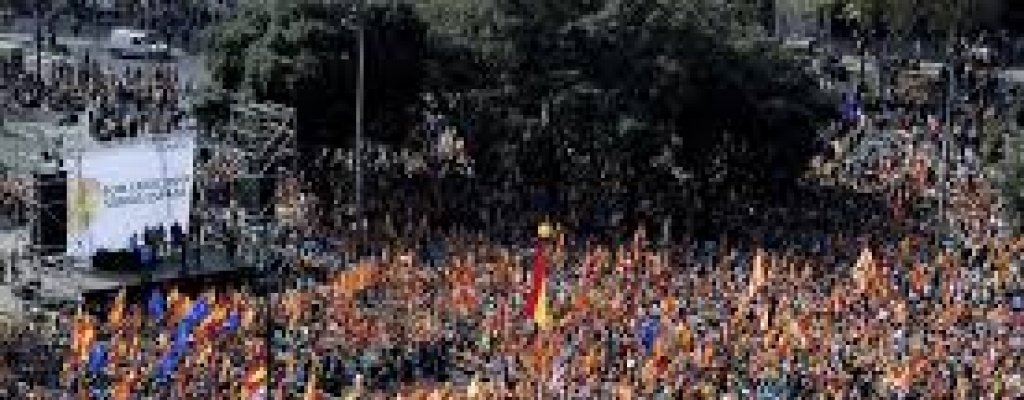 Miles de personas se manifiestan en Espaa contra la austeridad