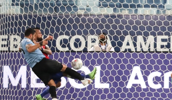 Uruguay y Chile empataron 1 a 1  por el grupo A de la Copa Am�rica