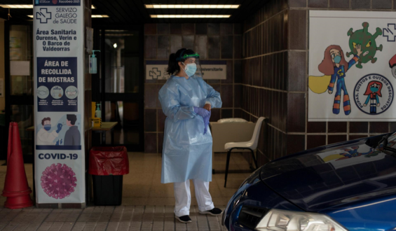 Brasil registra 963 muertes y 40.904 casos de covid-19 en 24 horas