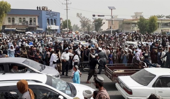 EE.UU. traslada al aeropuerto de Kabul a todo el personal de su embajada