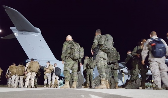 Los talibanes llegan a las afueras de Kabul y negocian la transici�n de poder