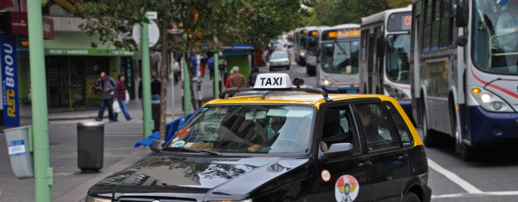 Confirman que cuerpo encontrado en taxi perteneca al conductor