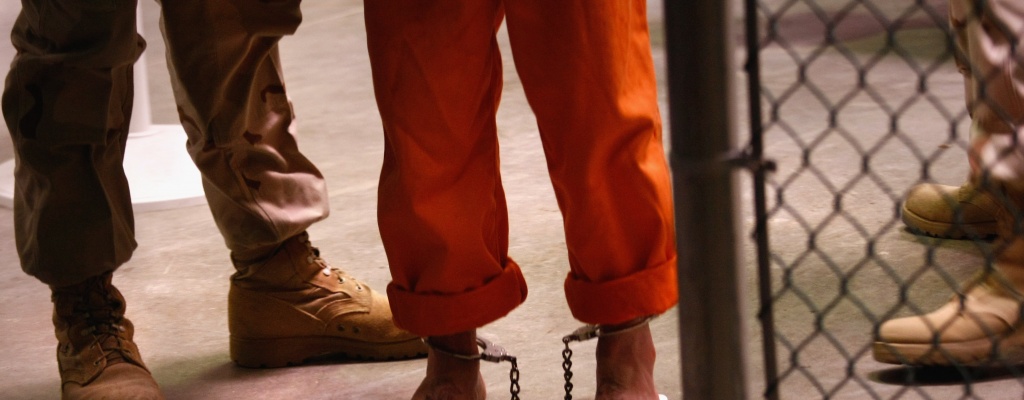 Presos de Guantnamo viajaron "encapuchados y engrillados" confirm la INDDHH