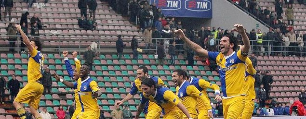 Federacin Italiana sancion al Parma por manejos financieras