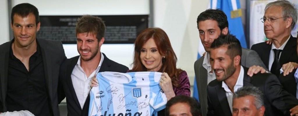 Cristina recibi al plantel campen de Racing en la Casa Rosada