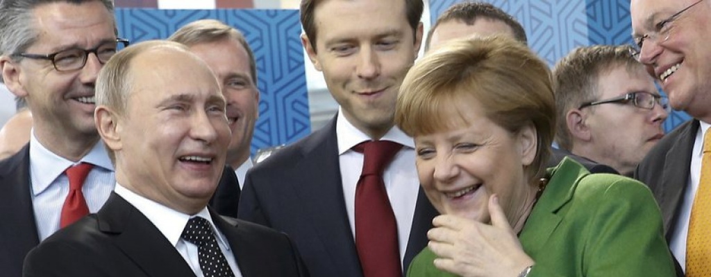 Merkel explic poltica hacia conflicto en Ucrania y relaciones con Rusia 