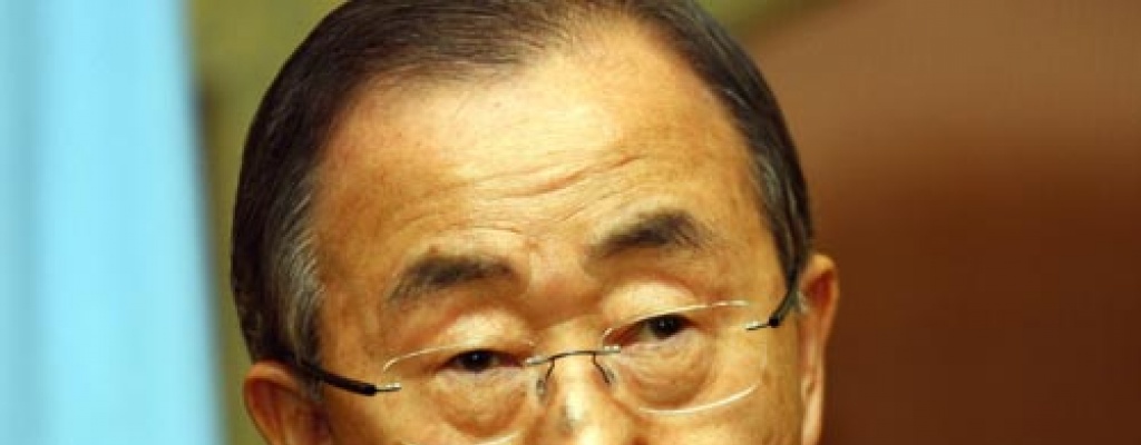 Ban Ki-moon realiza gira por pases afectados por bola en frica
