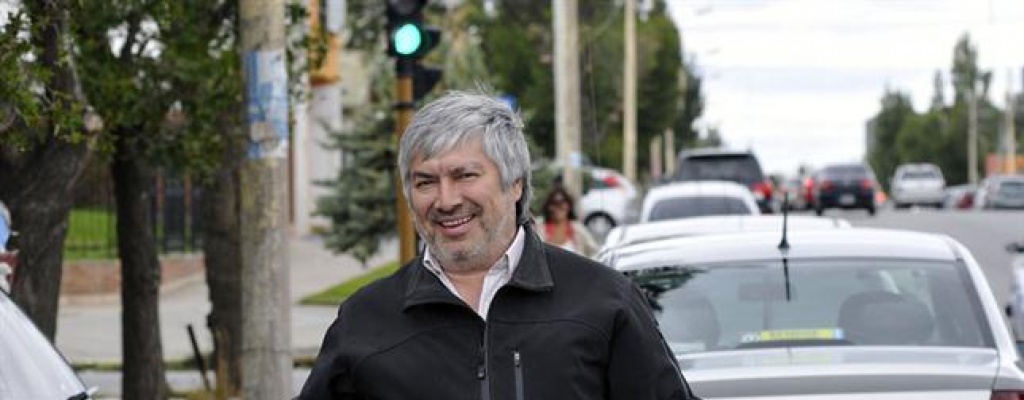 Piden indagatoria de Lzaro Bez por lavado de dinero 