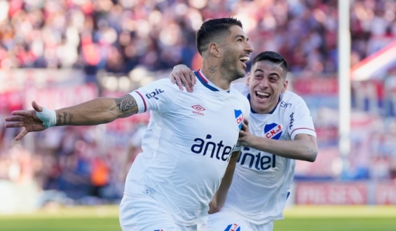 Con Su�rez en su mejor partido, Nacional derrot� 3-1 a Plaza Colonia