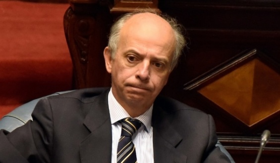 Garc�a: �Entre adultos podemos discutir, pero con la alimentaci�n de los gurises no se juega�