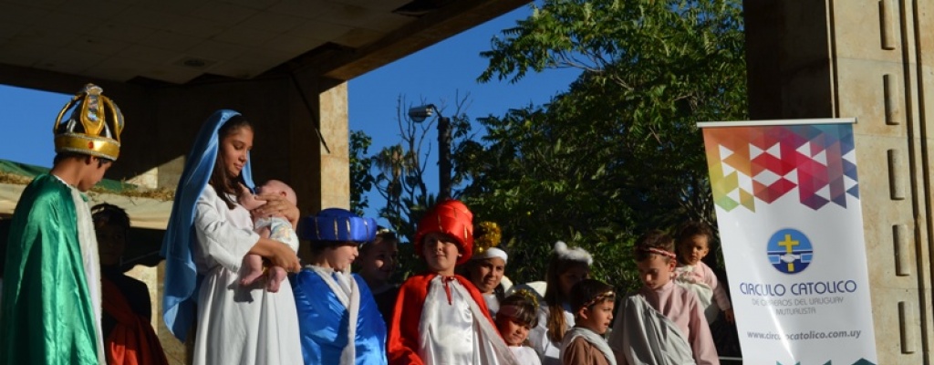 Crculo Catlico recibi la Navidad con un pesebre viviente