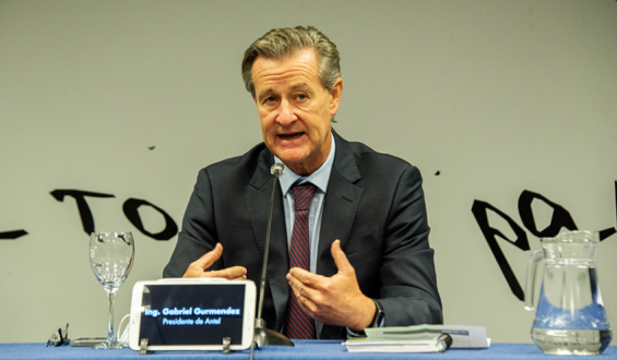 Antel trabaja para la instalaci�n de fibra �ptica en distintas localidades del interior 