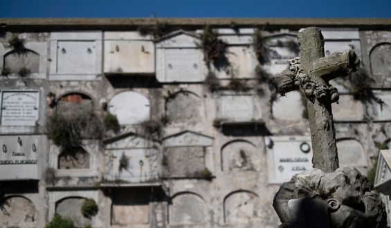 Horarios especiales de �mnibus y tambi�n en los cementerios, por el D�a de los Difuntos