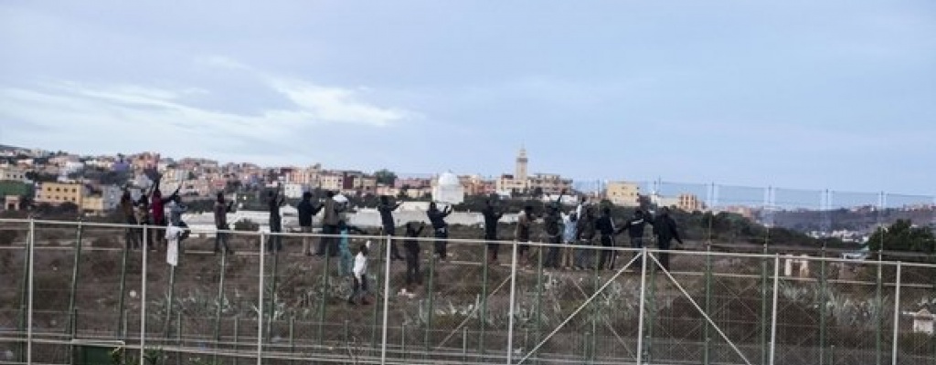 Mas de 100 inmigrantes subsaharianos ingresaron a Espa�a por Melilla
