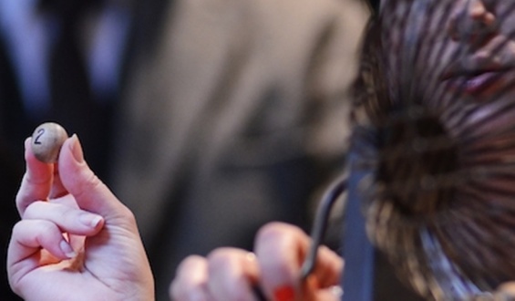 Suspenden sorteo del 5 de Oro hasta el 3 de enero para incentivar la venta de billetes del Gordo de Fin de a�o que �viene lenta�