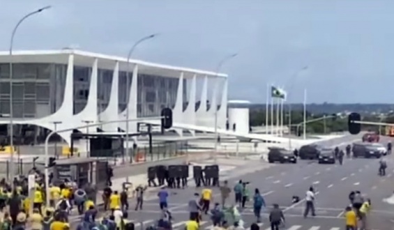 Lula ordena intervenir la seguridad de Brasilia para frenar a los "v�ndalos" y "fascistas"