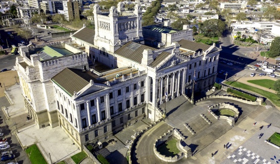 Por unanimidad el senado levant los fueros a Gustavo Penads 